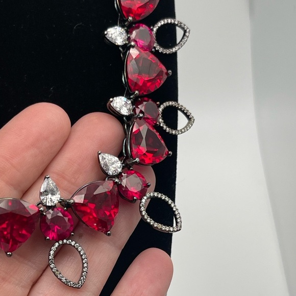 NWOT nOir Red Stone and Black Formal Statement  Necklace - Picture 3 of 7